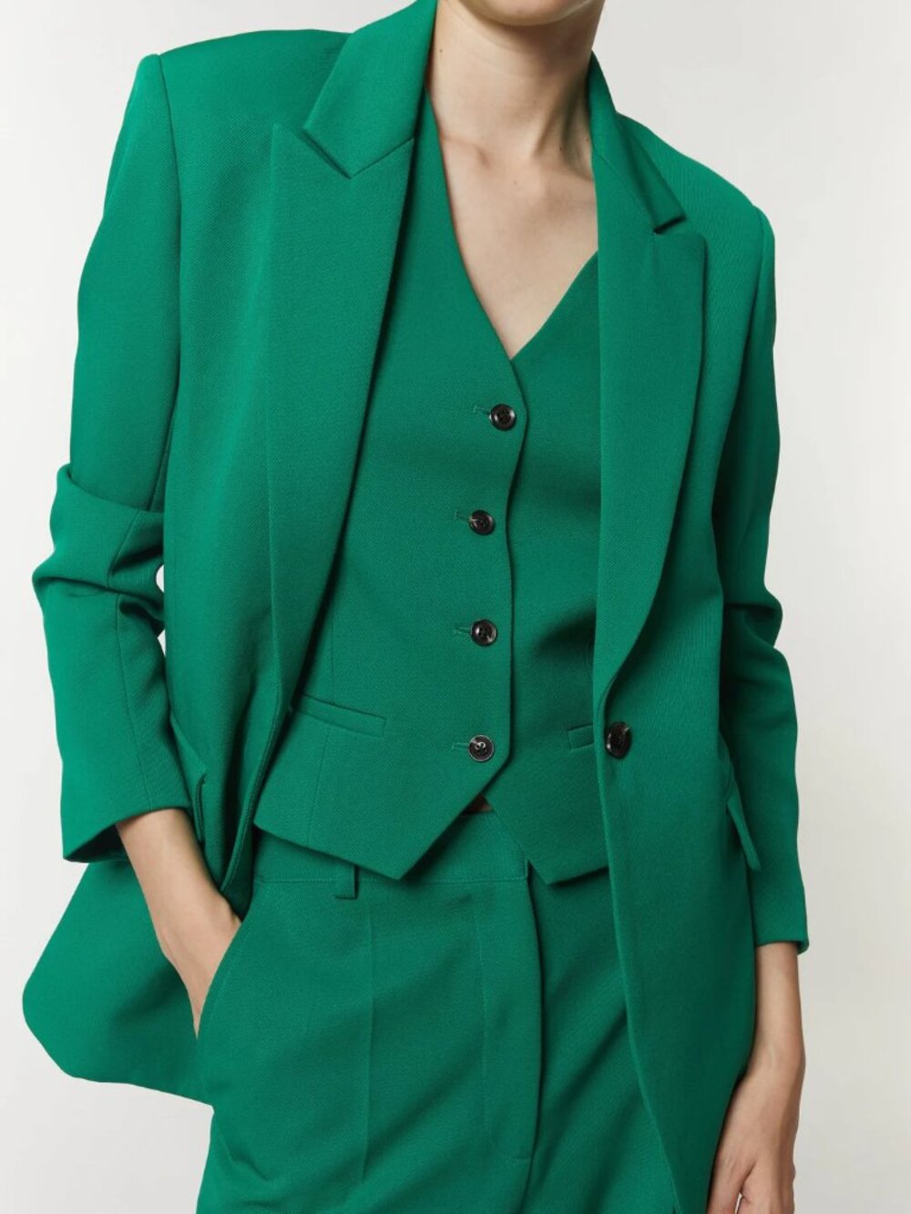 Saint Art Gia Blazer in Emerald Size Large